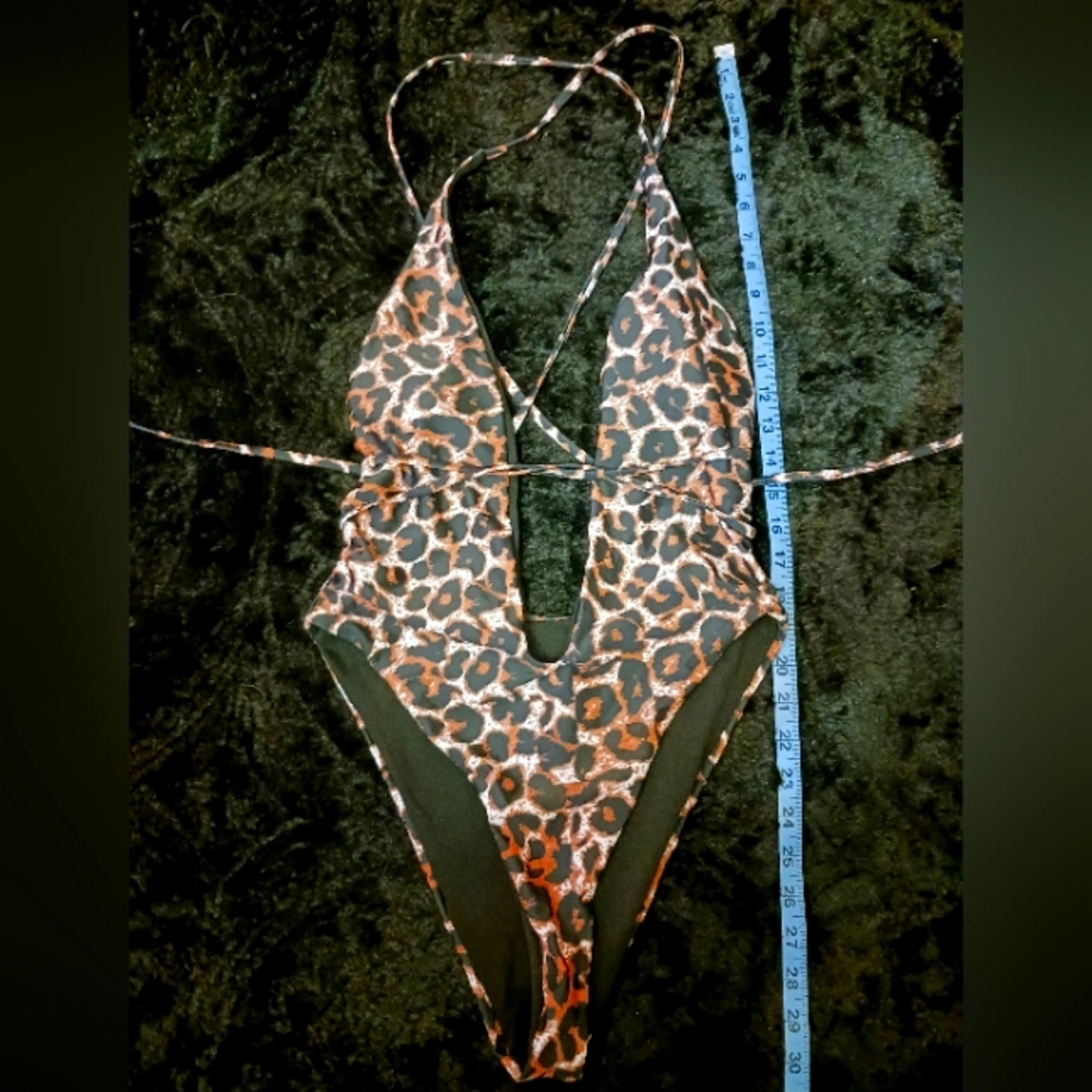 Unbranded NWOT sexy leopard print one piece